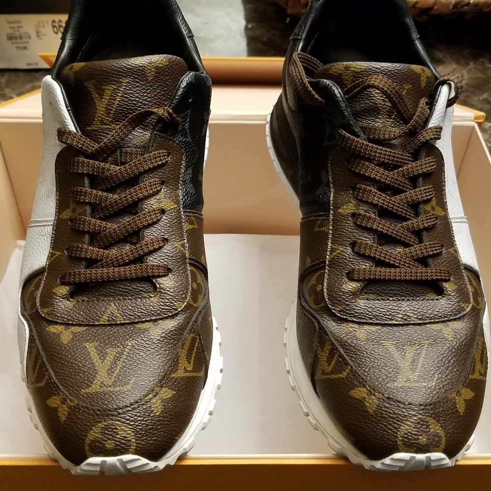 LOUIS VUITTON RUN AWAY SNEAKERS